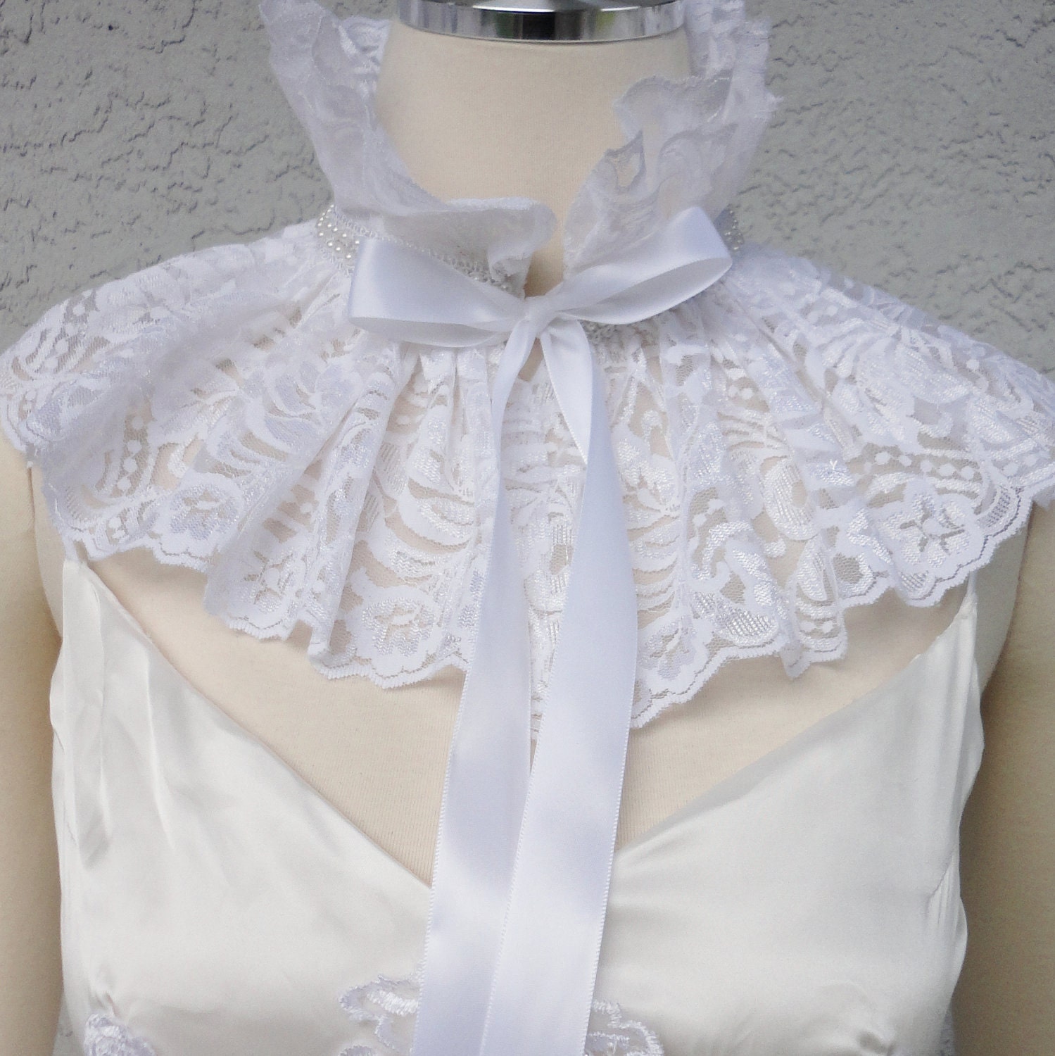 Victorian Inspired One Of A Kind White Lace Ruffles Collar Necklace Neckpiece Cowl