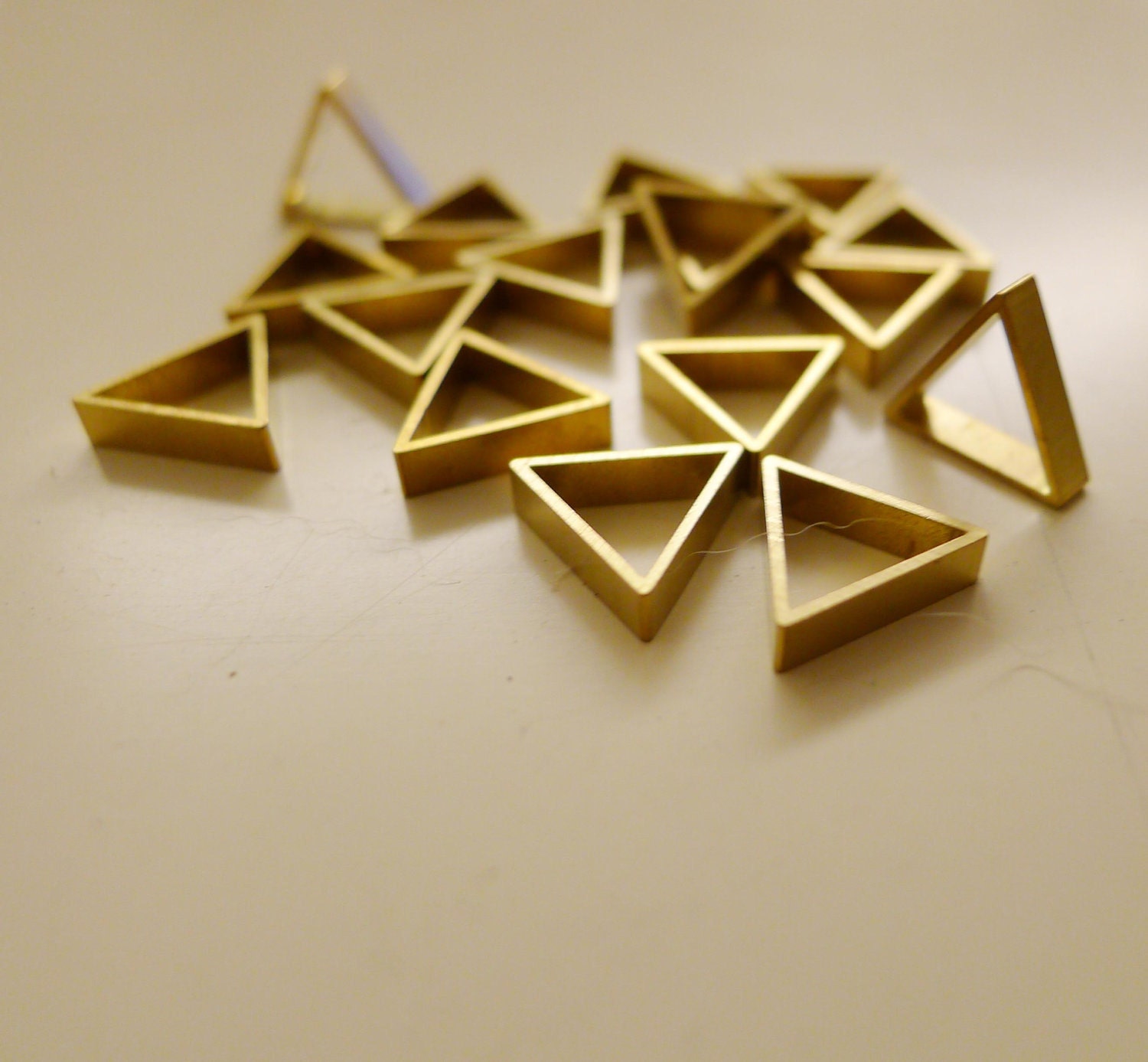 12 pieces of newly cut raw brass thick tube outline charm in tiny triangle 10x2.5mm thick