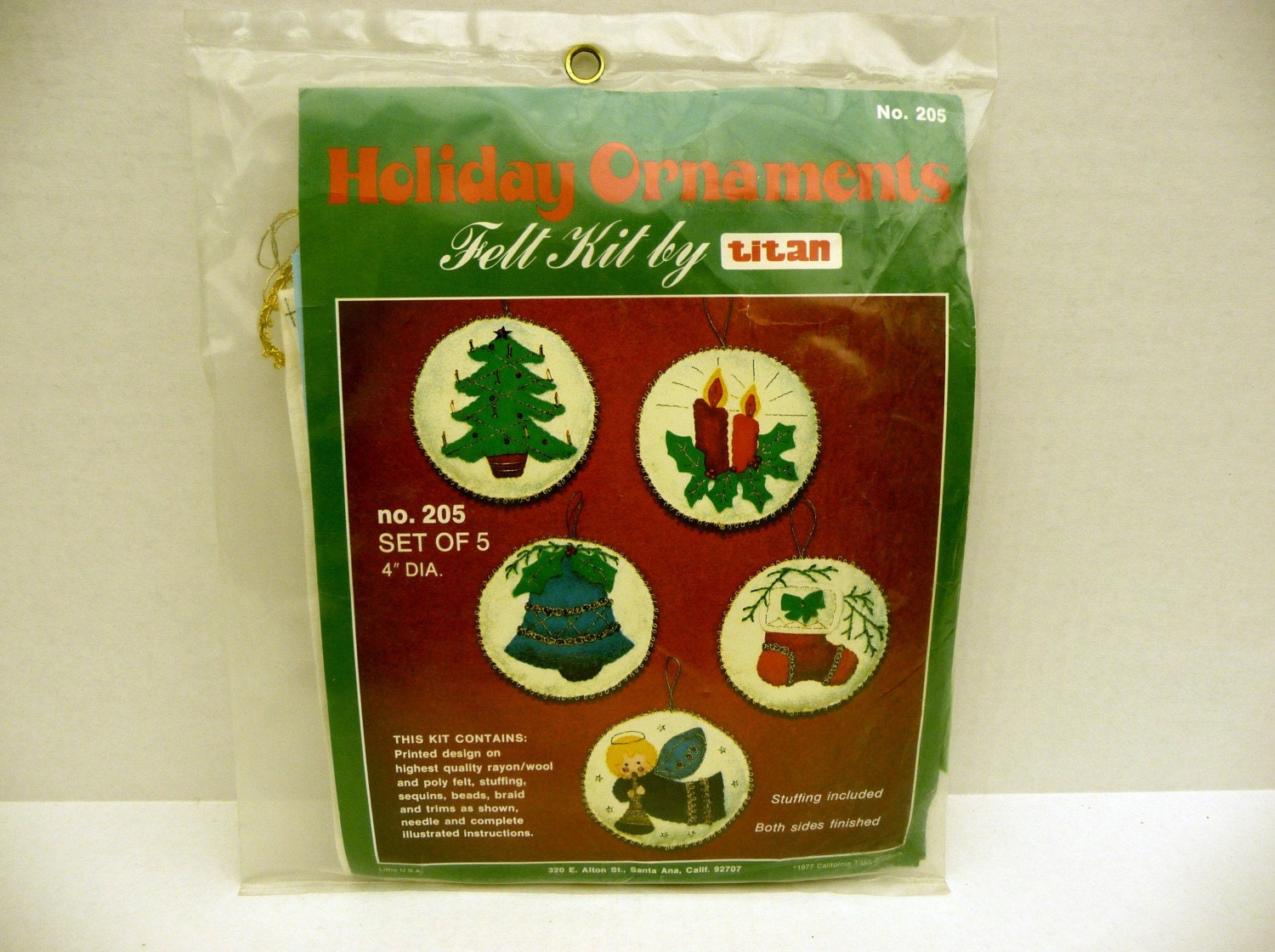 Holiday Ornaments Felt Kit by Titan 1977 Set of 5 - 4 inch dia No. 205
