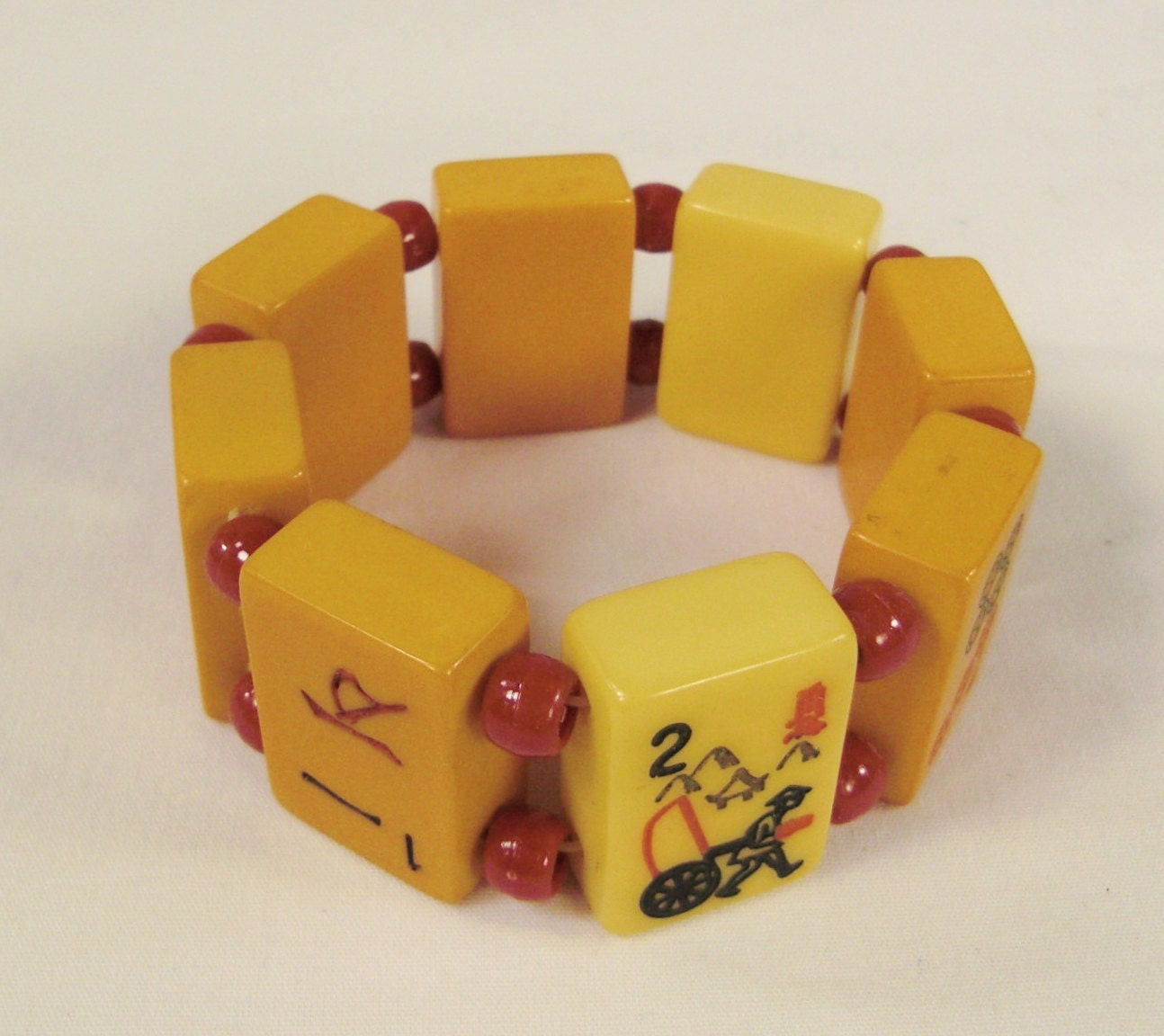 BAKELITE bracelet 1940s Eight MA JONG Tiles Art Deco butterscoth and ivory color expands