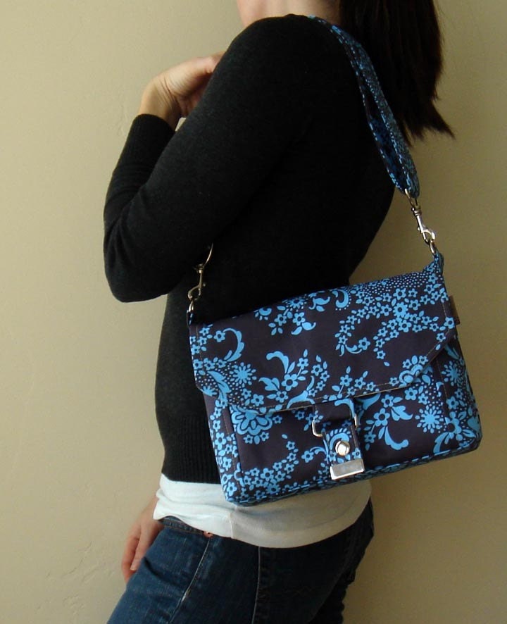 Utility Messenger - Amy Butler - Soul Blossoms  - English Garden in Stone Blue