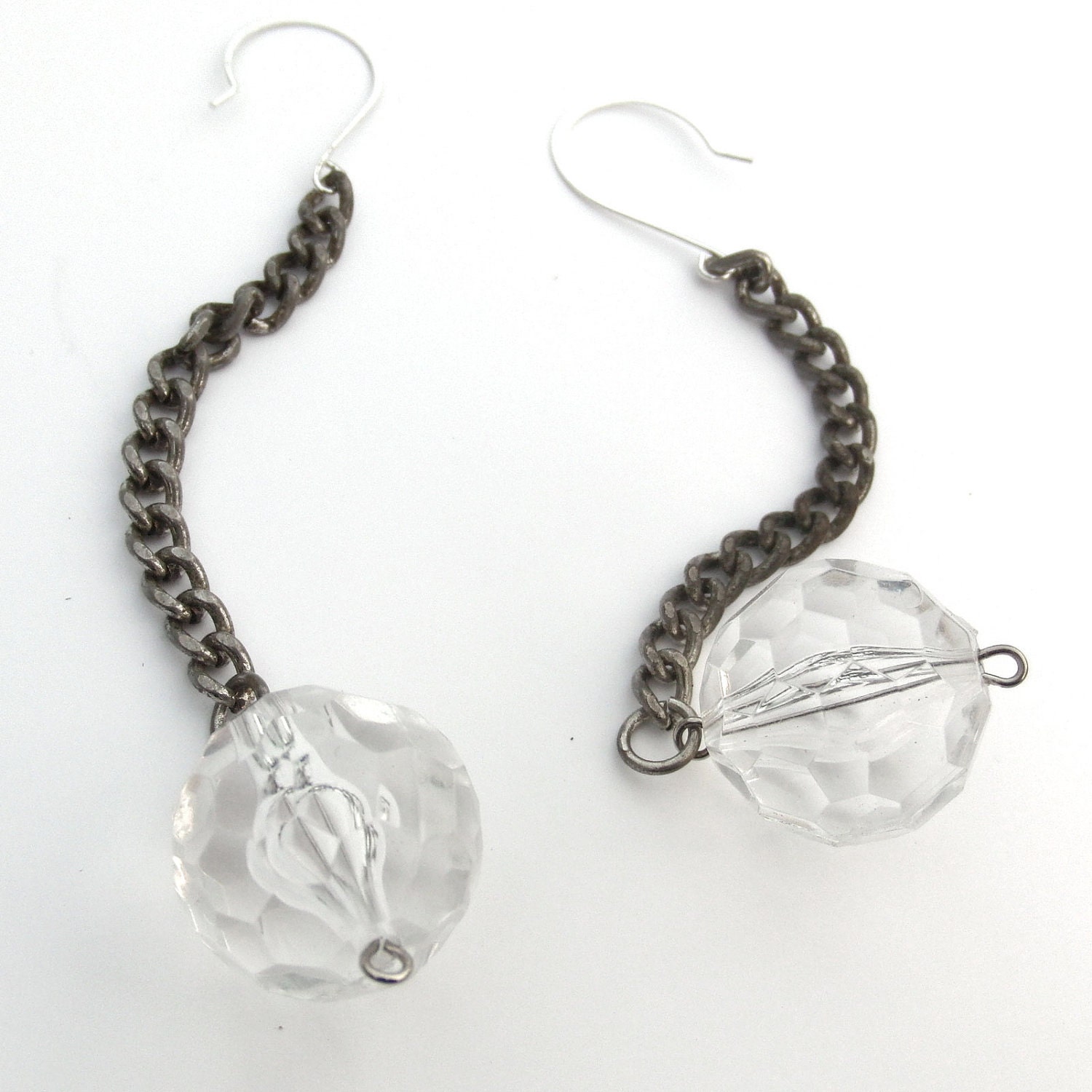 Long earrings with chain and faceted bead