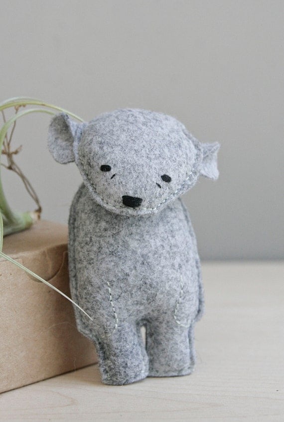 pocket bear / darcy / grey bear