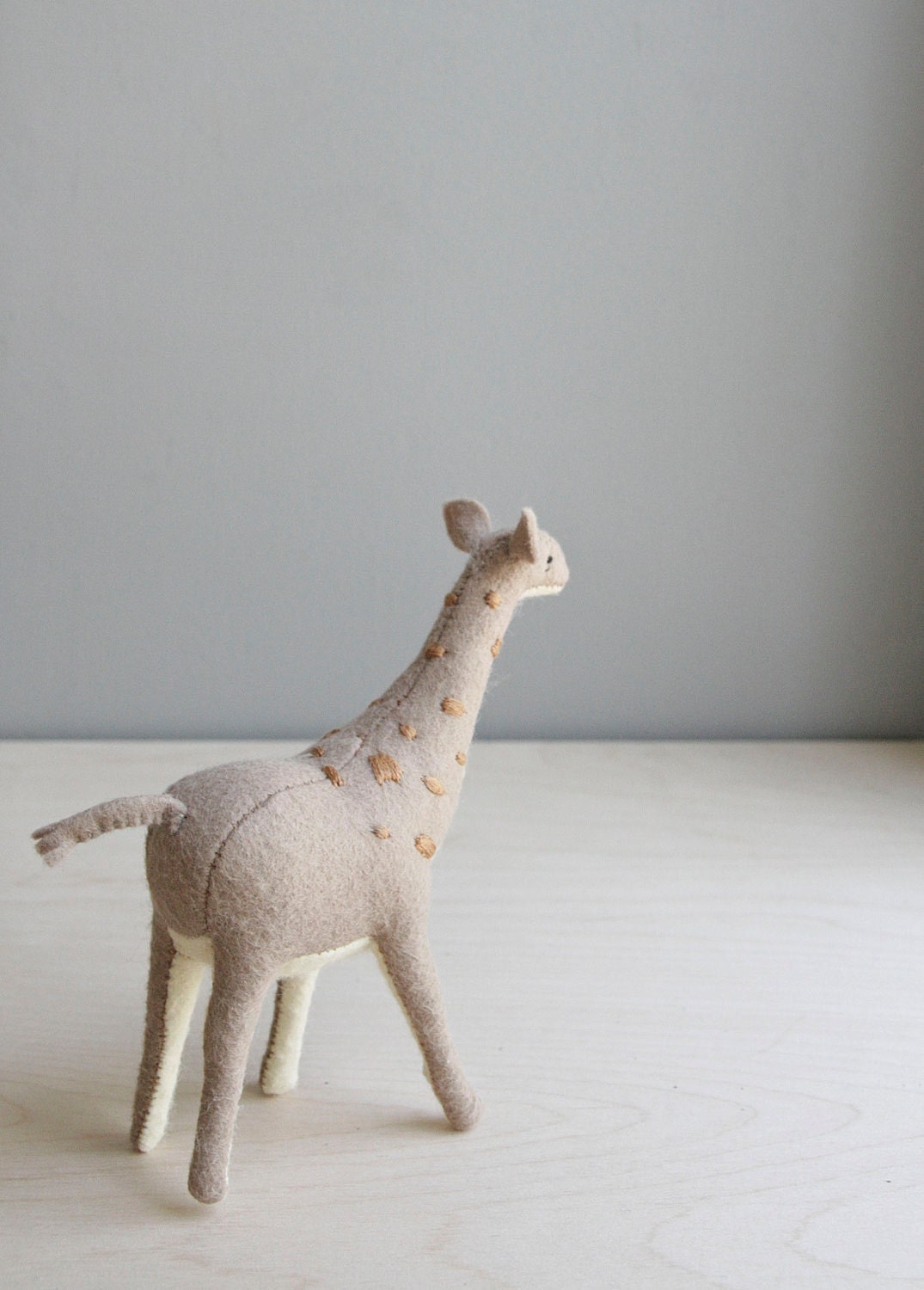 giraffe / soft sculpture animal