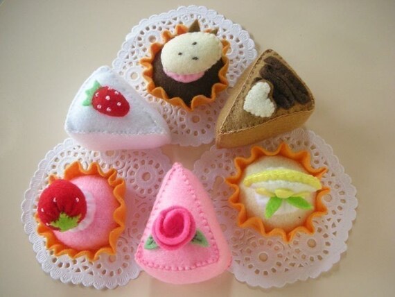 Felt Cakes and Tarts Pattern PDF