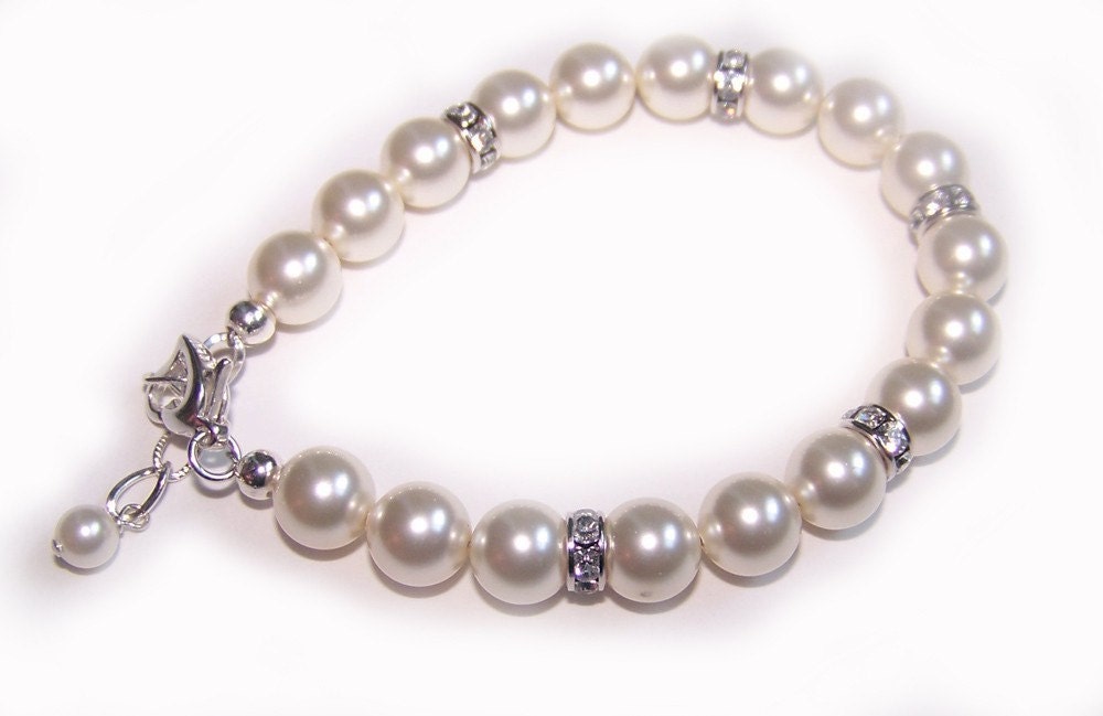 Bridal Bracelet, Wedding Jewelry, Pearl Bracelet, Swarovski Pearls: Kassie 8mm Bracelet