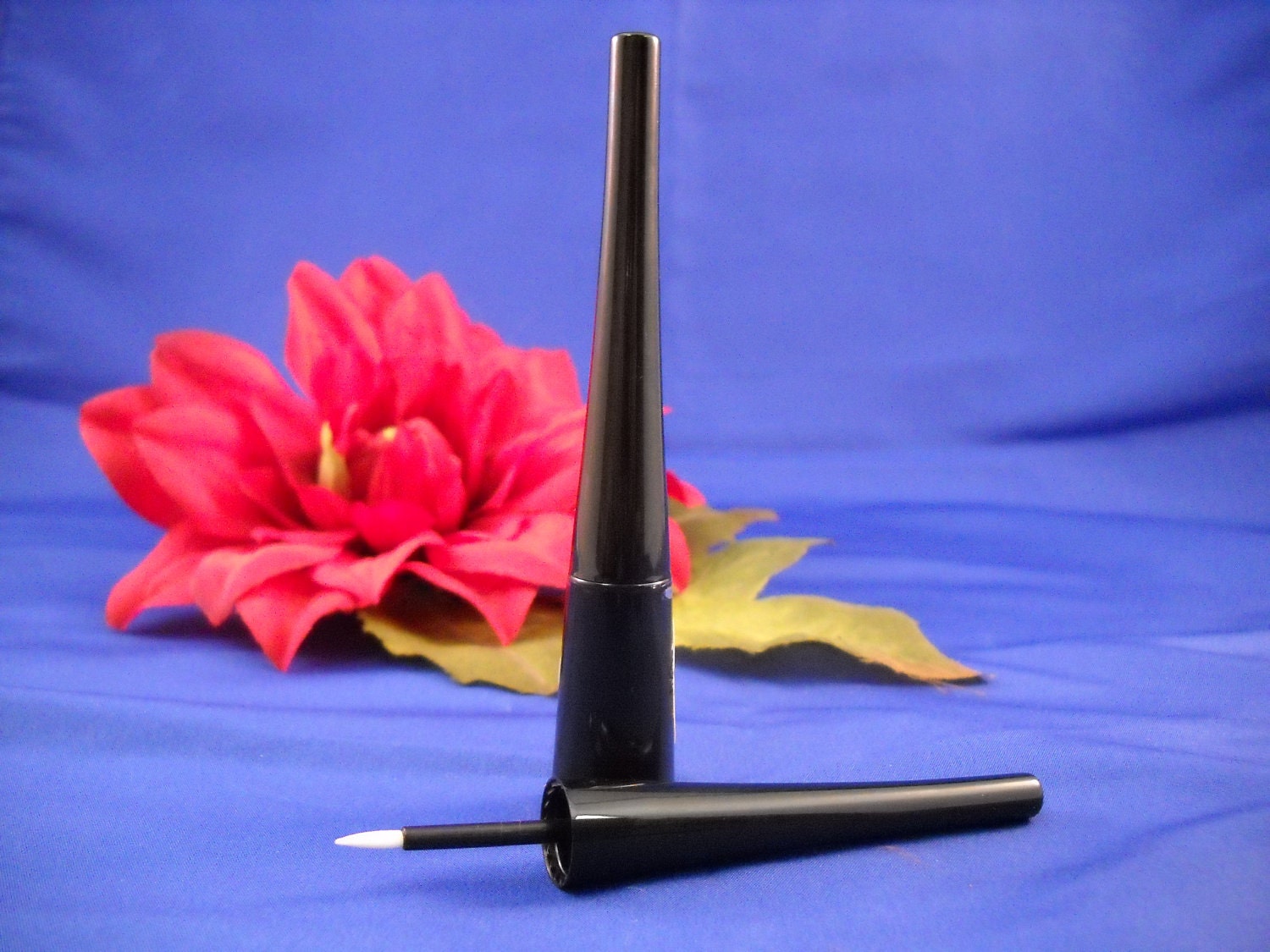 Mineral Makeup Liquid Eyeliner in INTENSE BLACK  Natural and Organic ingredients Easy to apply with felt tip applicator