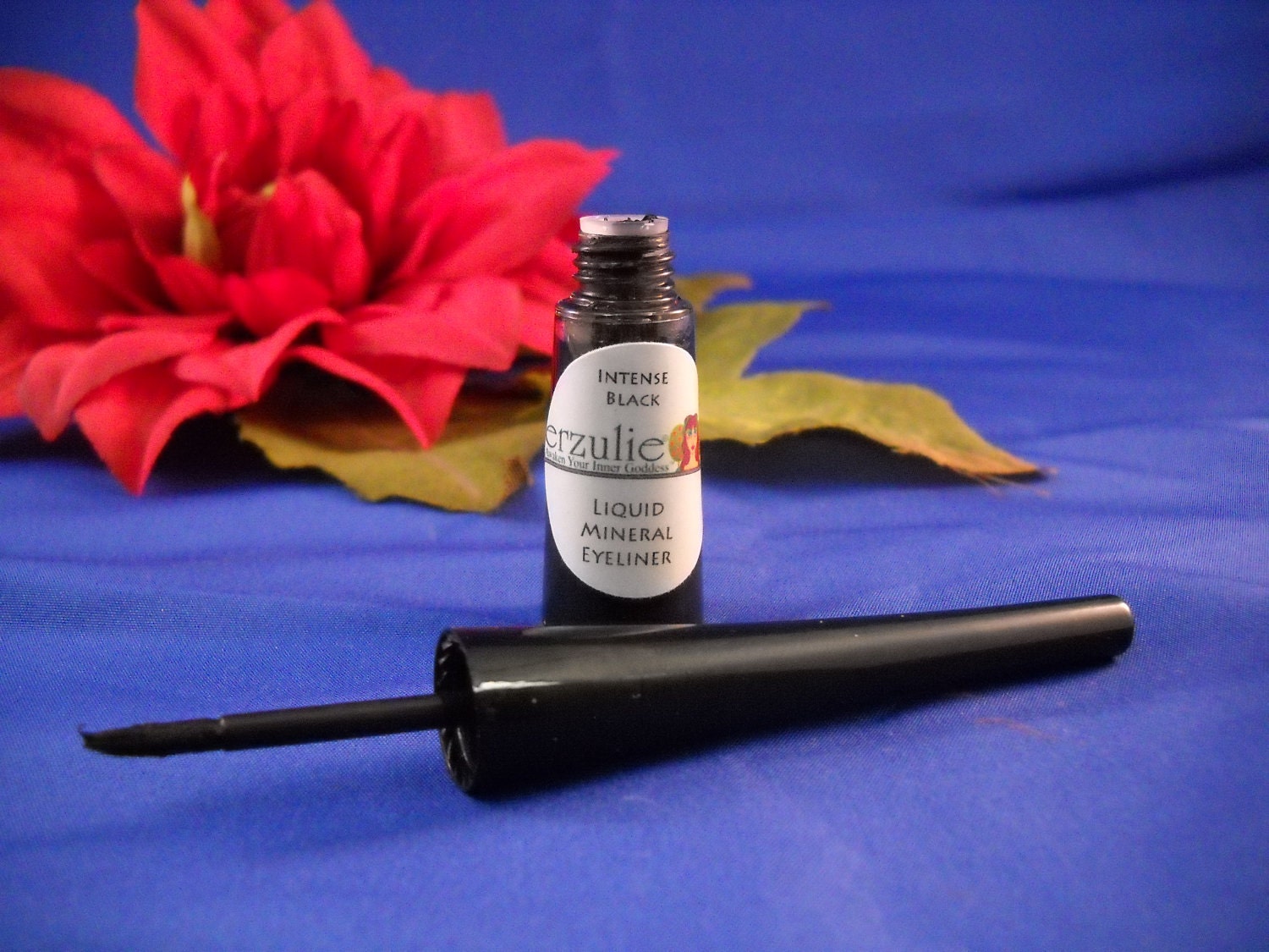 Mineral Makeup Liquid Eyeliner in INTENSE BLACK  Natural and Organic ingredients Easy to apply with felt tip applicator