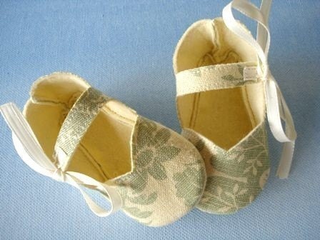 Mary Jane Sewing Pattern - Simple Mary Jane Baby Shoes - Booties with Ribbon Ties PDF ePattern