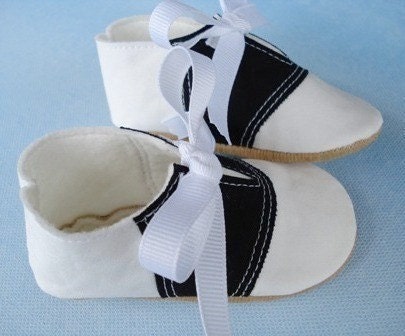 SALE - PDF ePATTERN - Saddle Shoes and Plain Shoes for Baby