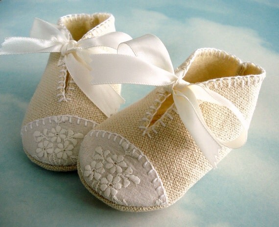 Zapatos de bebé de coser Patrón con apliques y lazos de cinta - PDF ePattern