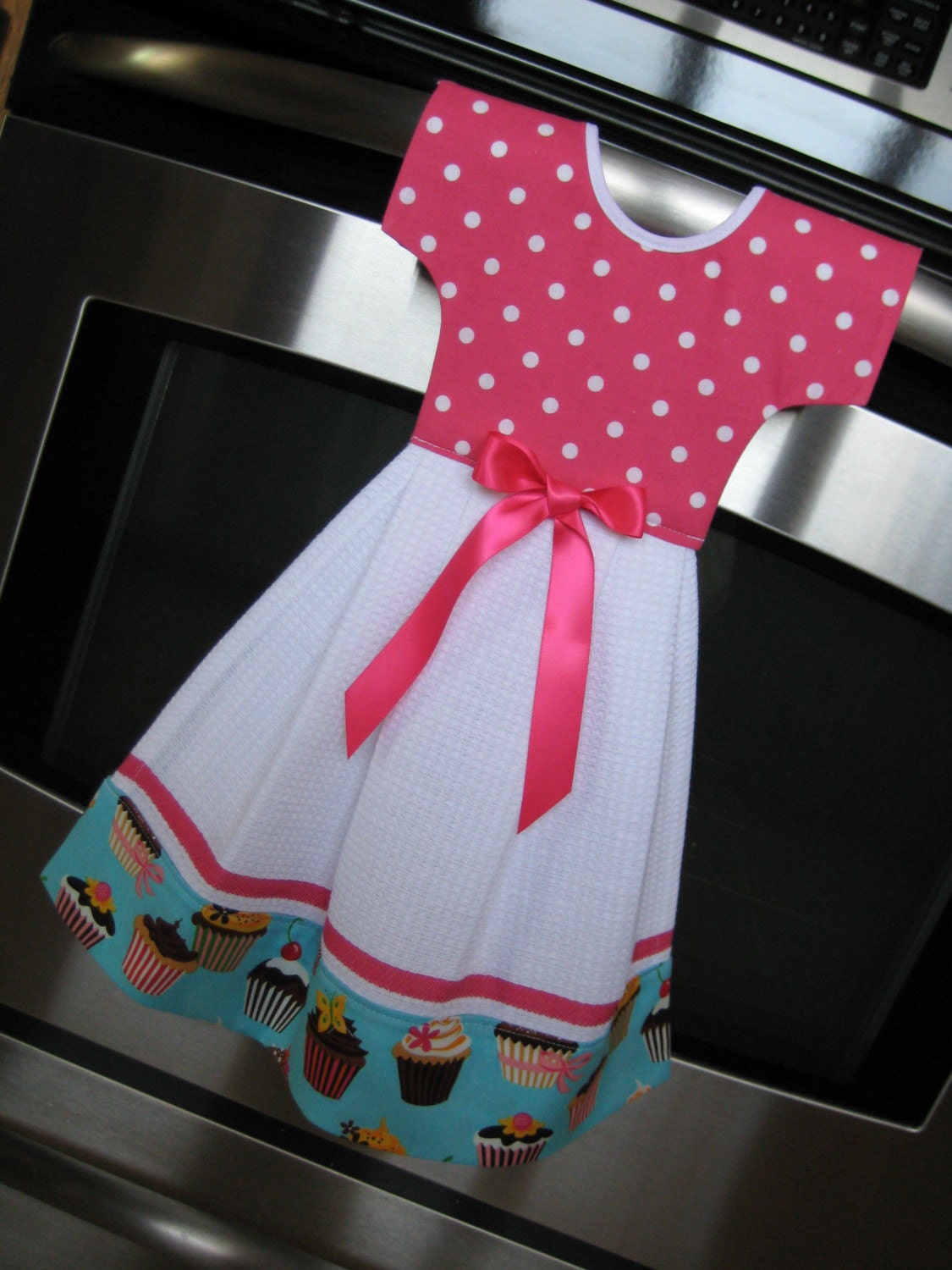 Dish Towel Dress for Oven Door Sweet Tooth Cupcake by buyhand