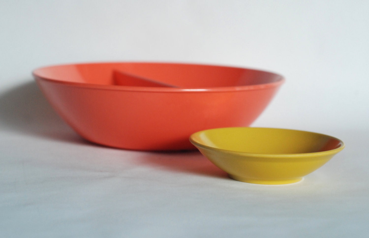 Vintage Kitchenware - Mismatched Melamine Bowl Set