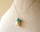 The Carrice - charming necklace with big shell pearls and turquoise stone