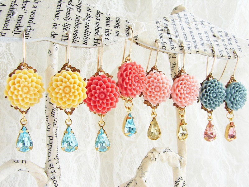 Bridesmaid jewelry, bridal earrings, wedding jewelry, pastel flower vintage rhinestones earrings