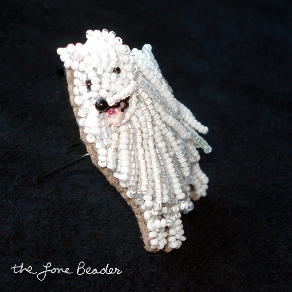 Beaded American Eskimo or Samoyed dog pin/ pendant art jewelry brooch (Made to Order)