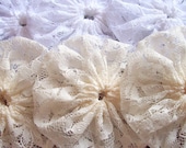 6 LACE yoyo applique WeDDiNG  WHiTe n CReAM 2-1/2 inch Handmade YO YO BRiDaL GaRTeR trim