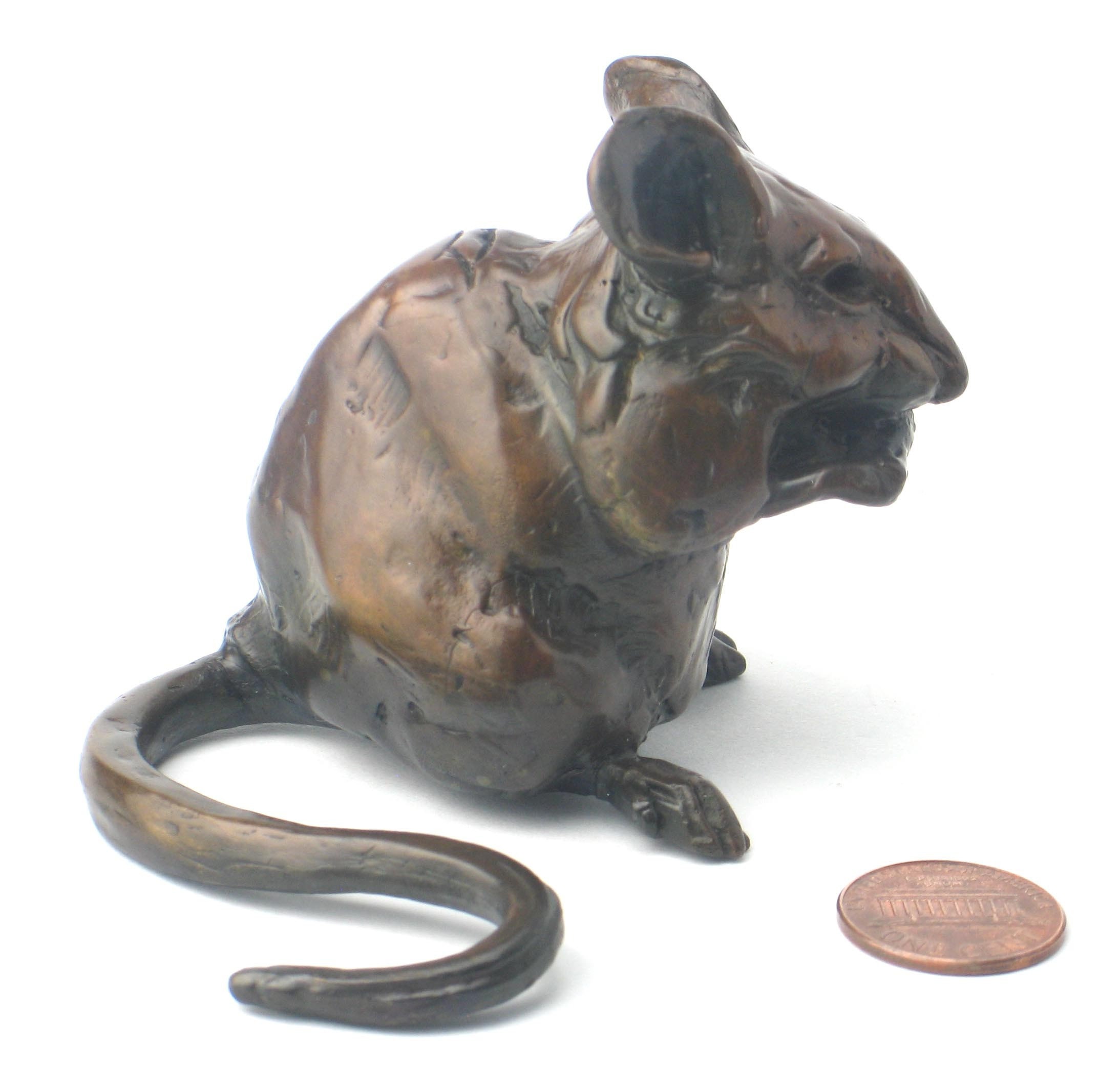 Chubby mouse (bronze) about 2.5 inches tall