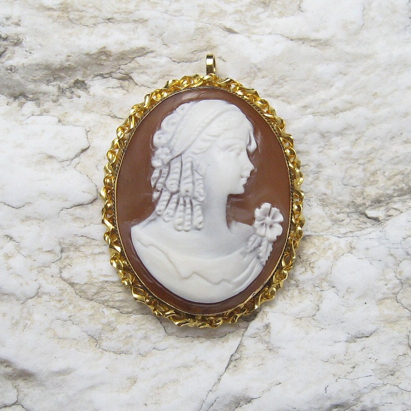 Sterling Cameo Brooch Handcarved Shell Pendant Italy  P3910