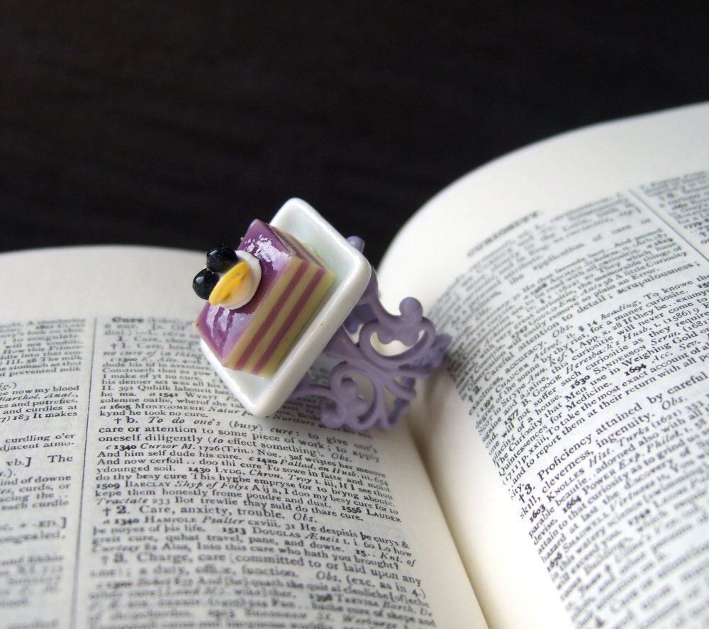 Let them Eat Cake - Blackcurrant Slice - Adjustable Filigree Ring