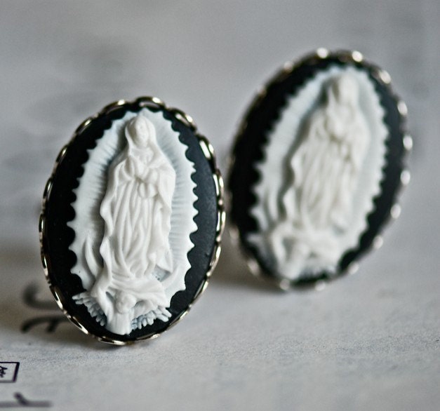 Our Lady of Guadalupe Cufflinks - Snow Noir Cameo - SOLDERED
