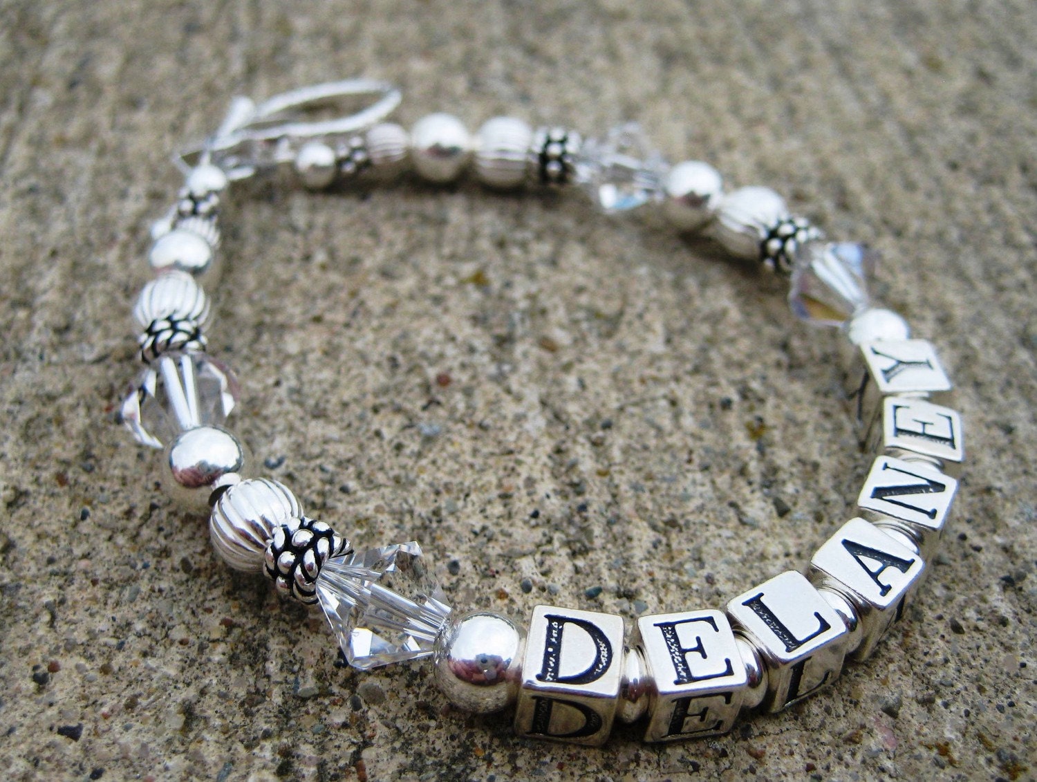 Personalized Mom Sterling Silver Mother's Name Bracelet- DELANEY STYLE