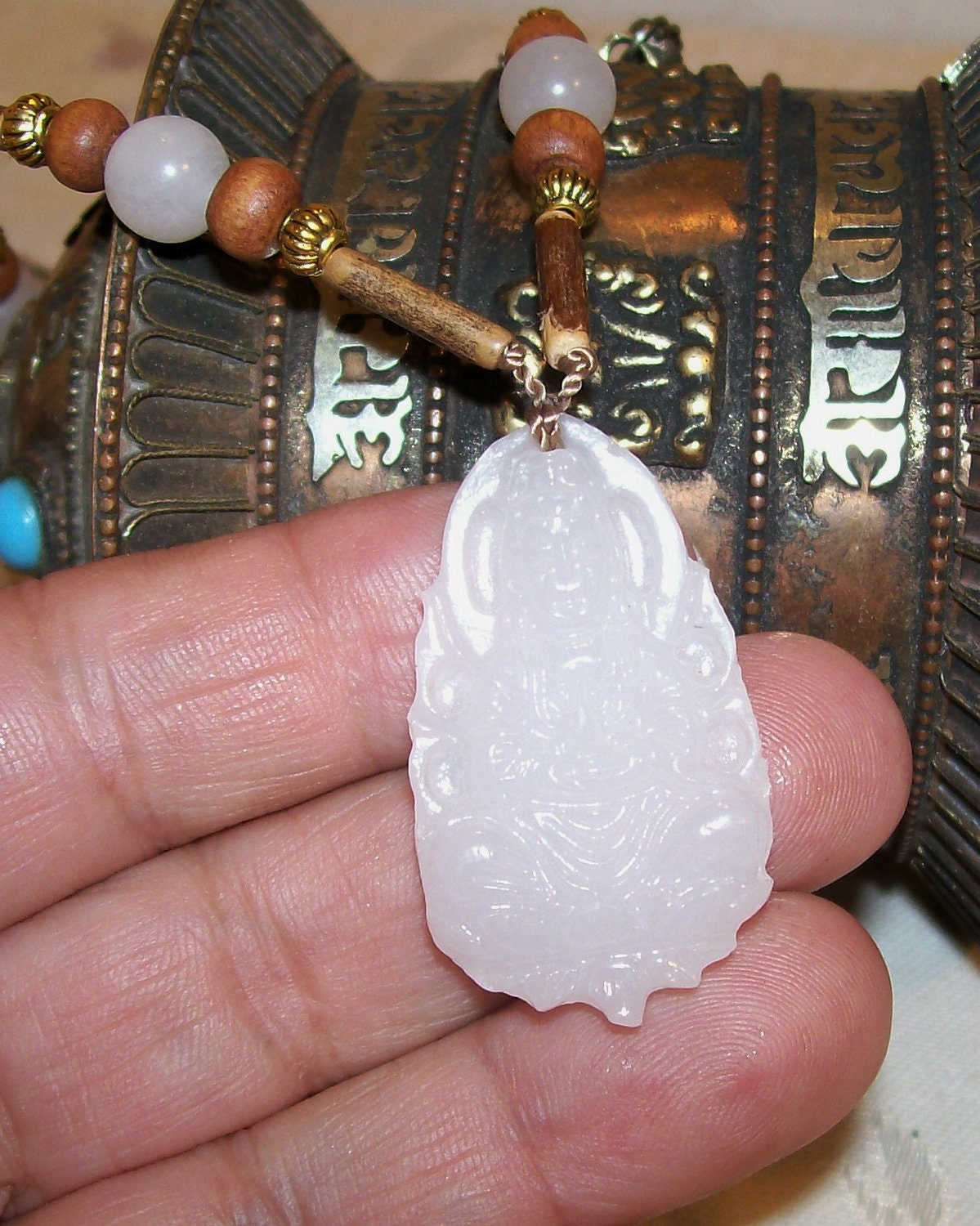 Kwan Yin White New Jade Amulet Pendant Nacklace