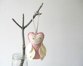 Felt Owl Ornament // Peach // Christmas Woodland Decor // Nursery Door Hanger // Handmade by OrdinaryMommy on Etsy