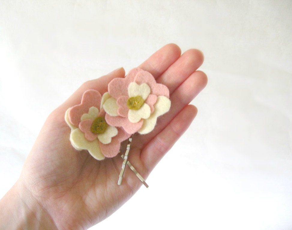 Peach Felt Flower Hair Pin Pair // Bridesmaid Hair Accessory // Woodland Wedding by OrdinaryMommy on Etsy