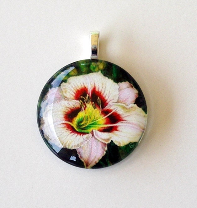 Cream Pink Daylily with Maroon Eyes Round Art Glass Pendant