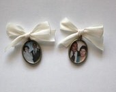 Oval Photo Frame Bouquet Charm