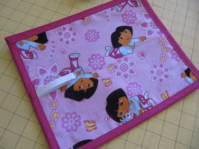 Dora the Explorer TRAVEL chalkboard mat, placemat (a)