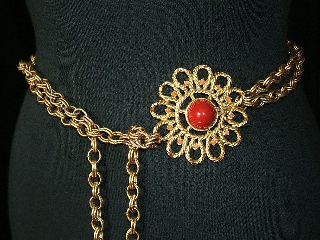 1960s 1970s Chain Belt with Flower Pendant Buckle. Dimensional with faux Coral and Red Stone. Gold Tone Metal. Versatile, One Size.