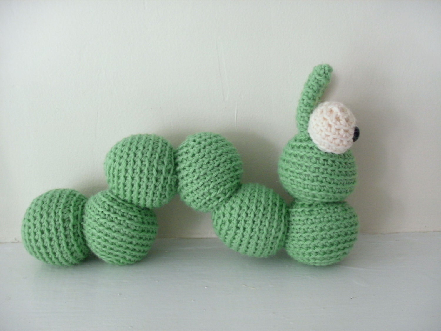 Amigurumi PATTERN: Crochet Inchworm -pdf-