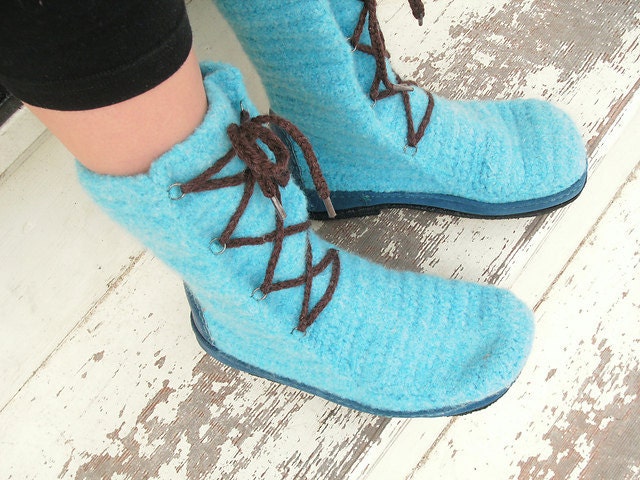 Crochet PATTERN: Crocheted felted boots -designed for outdoors- pdf