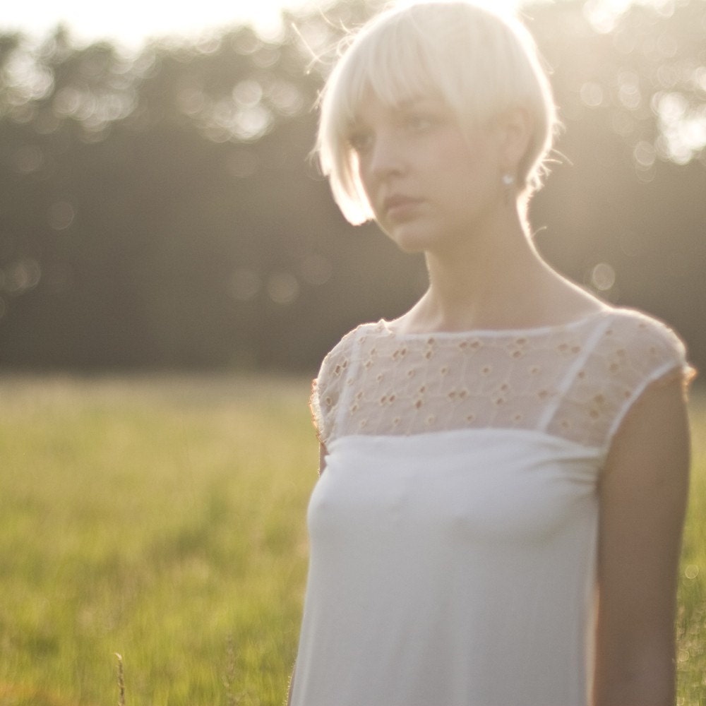 Peekaboo Ivory TShirt