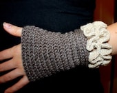 Instant download - Crochet PATTERN (pdf file) - Ruffled Arm Warmers
