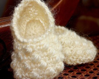 Instant download - SALE - Crochet PATTERN (pdf file) - Bobble Baby Booties