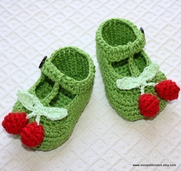 Instant download - SALE - Crochet PATTERN (pdf file) - T-strap Cherry Baby Booties