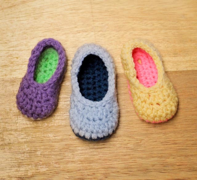 Instant Download - Crochet Pattern - Little Oma Slippers (6 sizes)