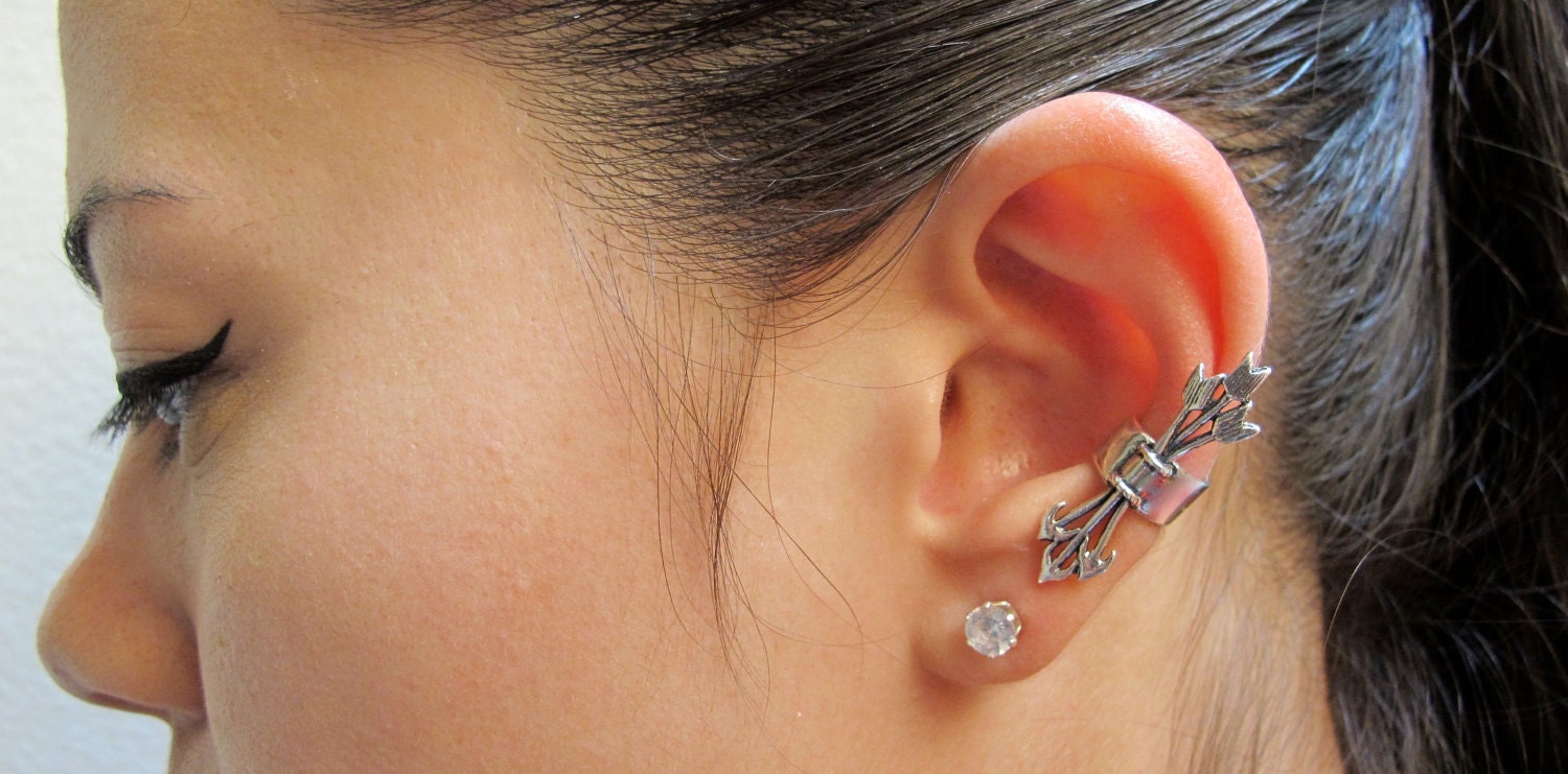 Silver Quiver and Arrows Ear Cuff