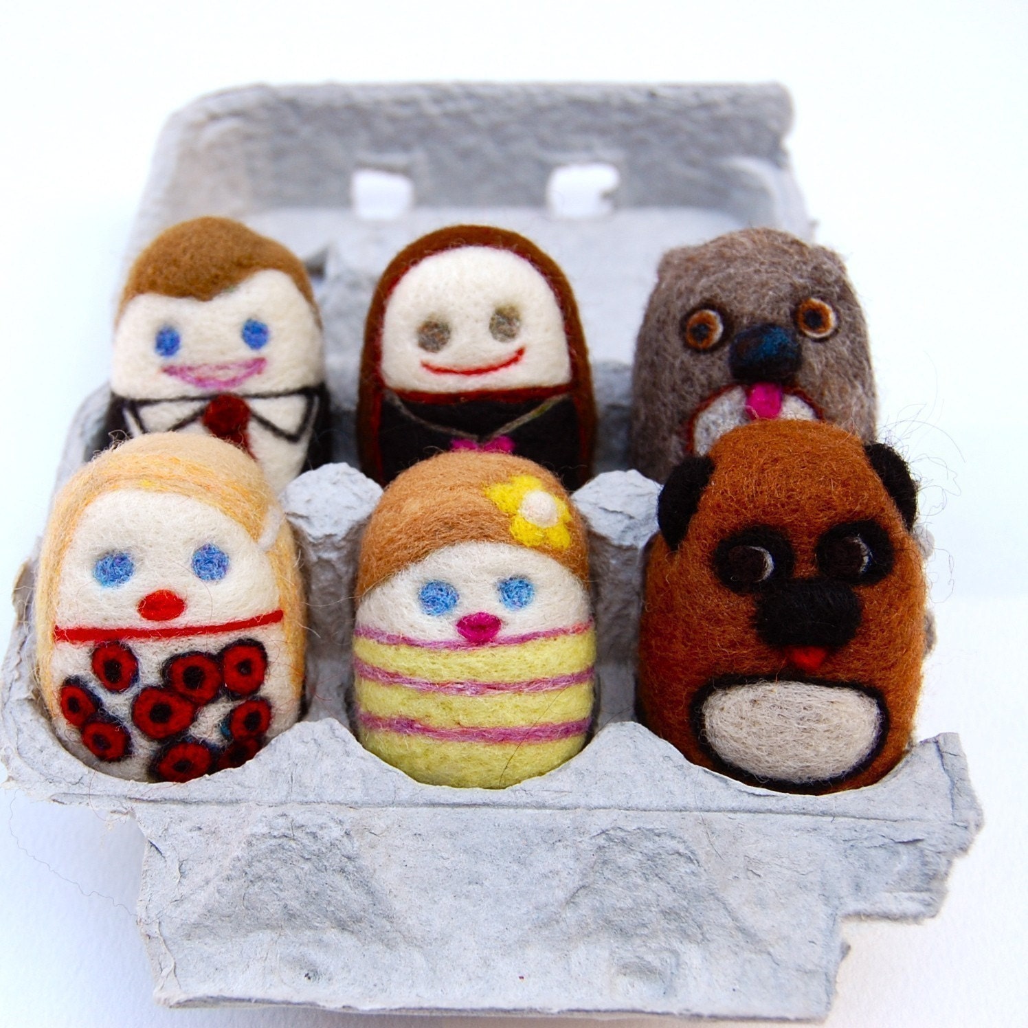 CUSTOM FAMILY WOOLY PORTRAIT Needle felted Toy Eggs