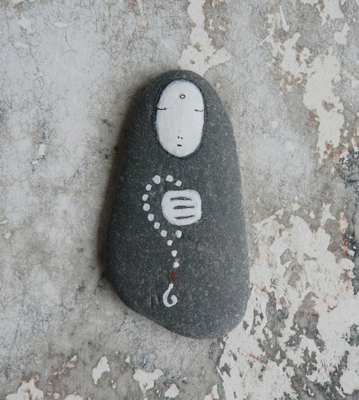 Flat Beach Slate, Bodhisattva Kanzeon (Kuan Yin, The Bodhisattva of Compassion) With Mala
