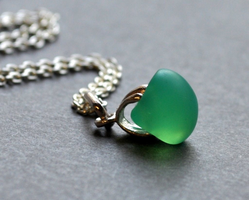 Necklace. Modern Contemporary Simple Sleek Elegant Design. Jewelry. Handmade by Epheriell on Etsy. Shallows.