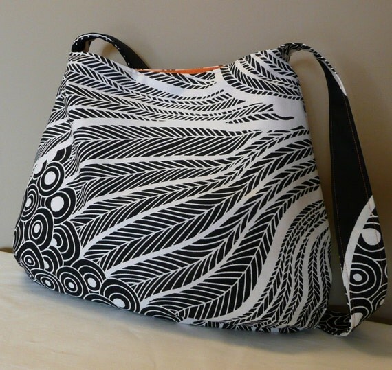 PLUME...Everyday purse,Black,White canvas ,adjustable strap