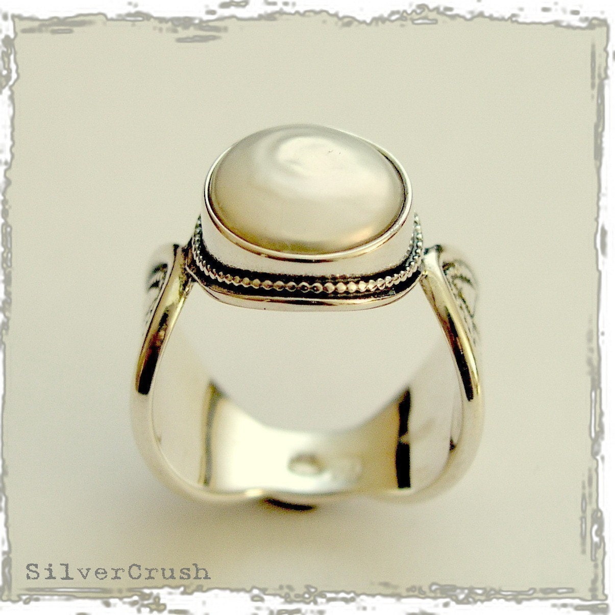 Sterling silver oxidized, gemstone, leaf ring with a coin pearl - Breathless.