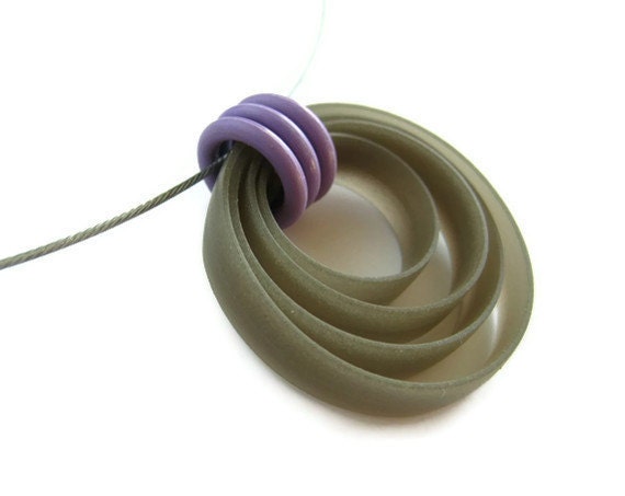 gray rubber pendant with purple highlights, titanium gray rhapsody purple,modern geometric jewelry, winter fashion