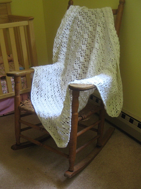 Diamond Trellis Afghan - White