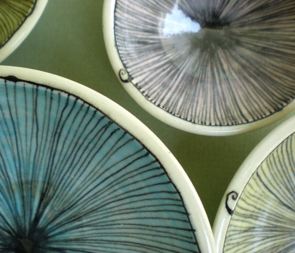 pinwheel nesting bowls