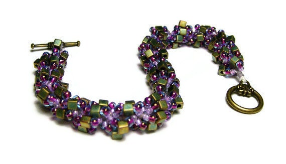 Beaded Bracelet Beadweaving Handmade Seed Beads Miyuki Cube Beads Spiral Pattern Jewelry Purple Green Iris 8 3/8" 21 CM